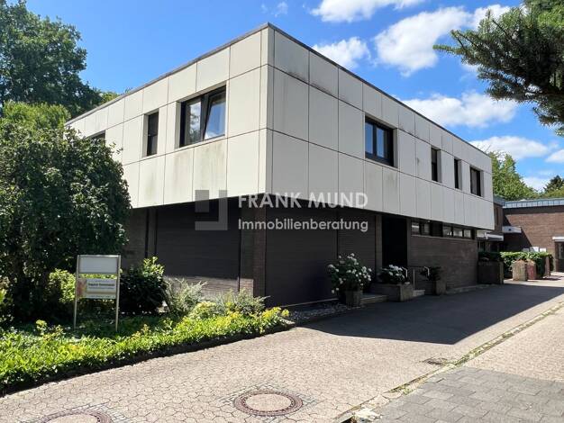 Wohn- und Geschäftshaus zum Kauf als Kapitalanlage geeignet 650.000 € 9 Zimmer 355 m² 607 m² Grundstück Hockstein Mönchengladbach-Hockstein 41239