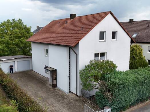 Mehrfamilienhaus zum Kauf 997.500 € 8 Zimmer 285,1 m² 847 m² Grundstück Herzogenaurach 91074