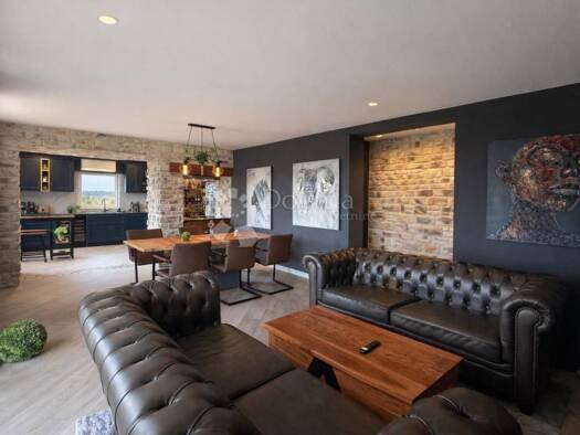 Haus zum Kauf 470.000 € 3 Zimmer 130 m² Zrnovnica, Split - Okolica Žrnovnica