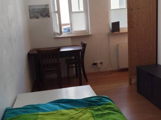 Wohnung zur Miete 1.066 € 2 Zimmer 34 m² Geschoss 1/4 frei ab sofort Fürther Straße 326 Doos Nürnberg 90429