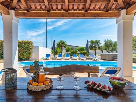 Villa zum Kauf 970.000 € 5 Zimmer 333 m² Kaštel Novi 21217