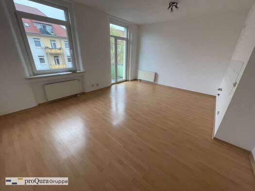 Wohnung zur Miete 220 € 1 Zimmer 33,8 m² 3. Geschoss frei ab sofort Ernst-Thälmann-Straße 54 Eisenach Eisenach 99817