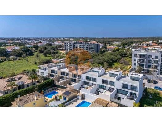 Haus zum Kauf 890.000 € 260 m² 217 m² Grundstück Montenegro 8005