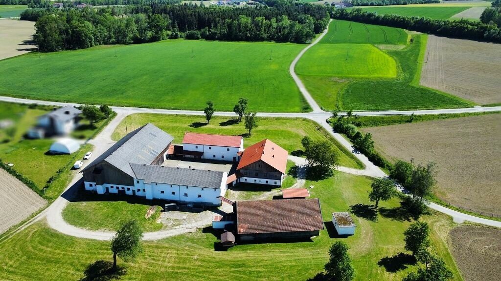 Bauernhof zum Kauf 1.200.000 € 15.000 m²<br/>Grundstück Himmelreich 4972