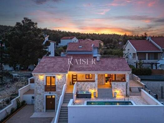 Haus zum Kauf 530.000 € 3 Zimmer 147 m² Pridraga, Novigrad Novigrad