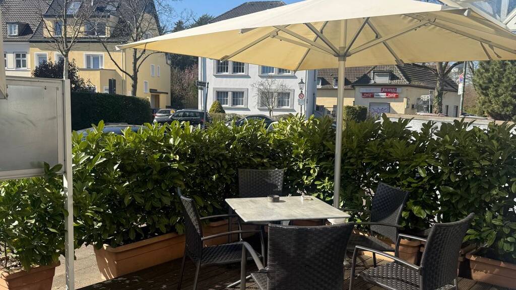 Flexibles Nutzungskonzept in Unterrath – Gaststätte mit Potenzial zur Wohn-oder Büro-/Praxis-Nutzung