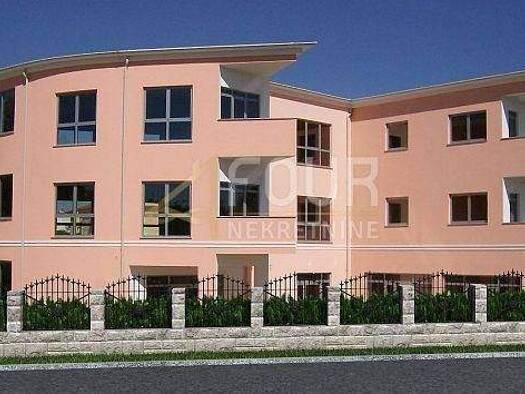 Büro zur Miete 13.100 € Rovinj Rovinj