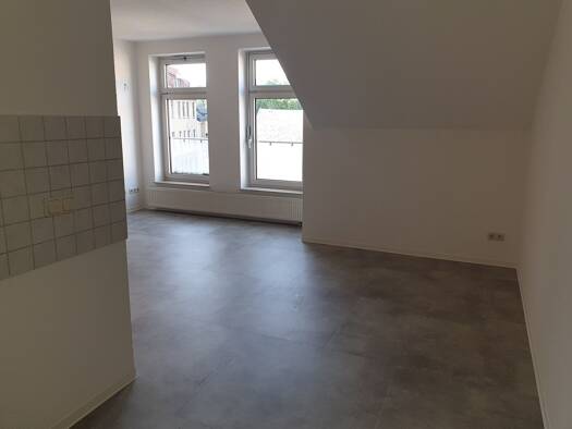 Wohnung zur Miete 255 € 1 Zimmer 51 m² 2. Geschoss frei ab sofort Oelsnitz Oelsnitz 08606