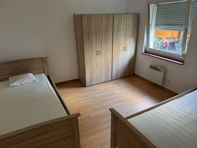 Haus zur Miete 2.800 € 7,5 Zimmer 140 m² frei ab sofort Kelkheim Kelkheim 65779