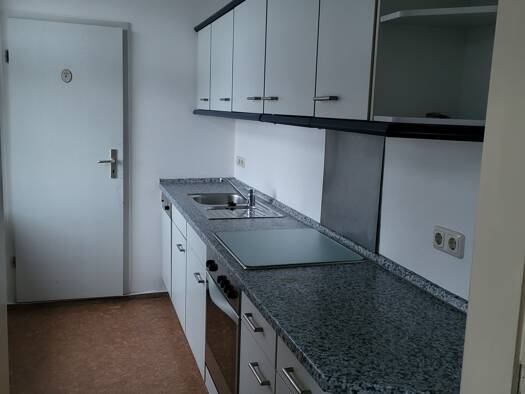 Wohnung zur Miete 460 € 2 Zimmer 57,4 m² Geschoss 1/3 frei ab 01.05.2026 Bühlau/Weißer Hirsch Dresden 01326