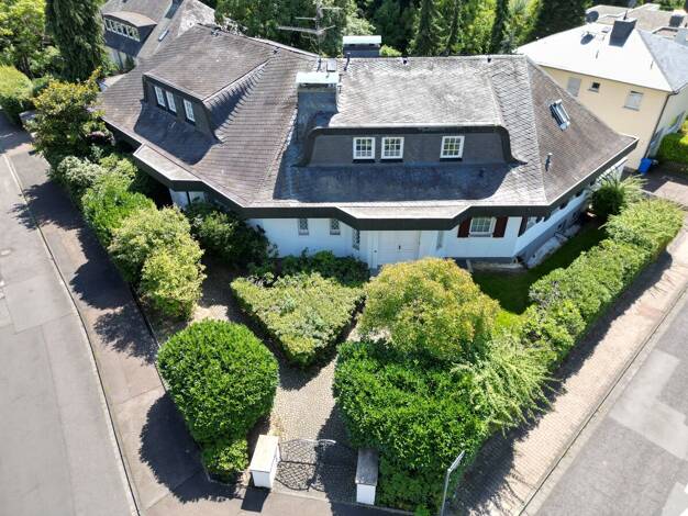 Villa zum Kauf 10 Zimmer 375 m² 1.012 m² Grundstück Gonzenheim Bad Homburg vor der Höhe 61348