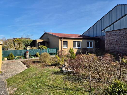Haus zum Kauf 295.000 € 3 Zimmer 123 m² 1.318 m² Grundstück Elmenhorst Elmenhorst/Lichtenhagen 18107