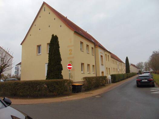 Wohnung zur Miete 385 € 3 Zimmer 64 m² 1. Geschoss frei ab 01.03.2026 Friedensstraße 4 Bergen Bergen auf Rügen 18528