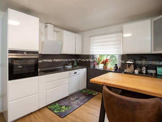 Einfamilienhaus zur Versteigerung 399.000 € 4 Zimmer 120 m² 544 m² Grundstück Neustadt Neustadt an der Aisch 91413