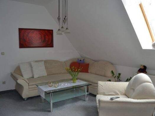 Wohnung zur Miete 325 € 4 Zimmer 65 m² 2. Geschoss Kleingeschwenda Saalfelder Höhe 07318