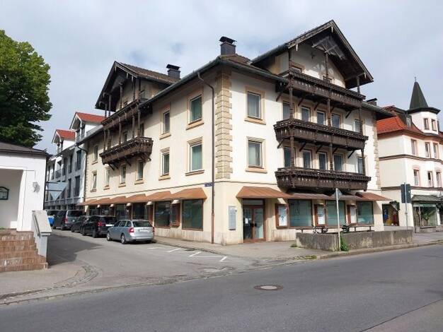 Wohn- und Geschäftshaus zum Kauf als Kapitalanlage geeignet 1.400.000 € 992 m² 515 m² Grundstück Hausham Hausham 83734