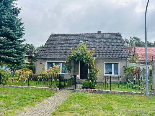 Einfamilienhaus zum Kauf 65.000 € 4 Zimmer 92 m² 714 m² Grundstück Döllen Gumtow 16866