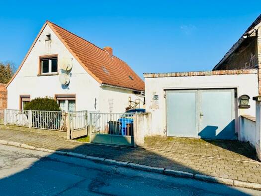 Einfamilienhaus zum Kauf 49.900 € 5 Zimmer 90 m² 413 m² Grundstück frei ab sofort Zembschen Hohenmölsen 06679