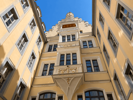 Wohnung zur Miete 799 € 2 Zimmer 79,9 m² 4. Geschoss frei ab 01.10.2026 Markt 8 Zentrum Mitte 04109