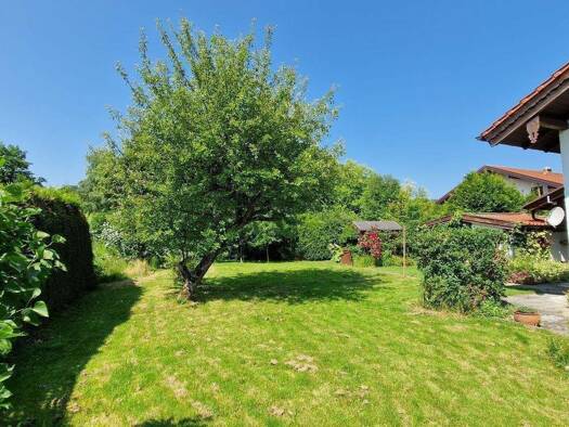 Grundstück zum Kauf 535.000 € 864 m² Grundstück Baugenehmigung vorhanden frei ab sofort Weisham Bernau am Chiemsee 83233