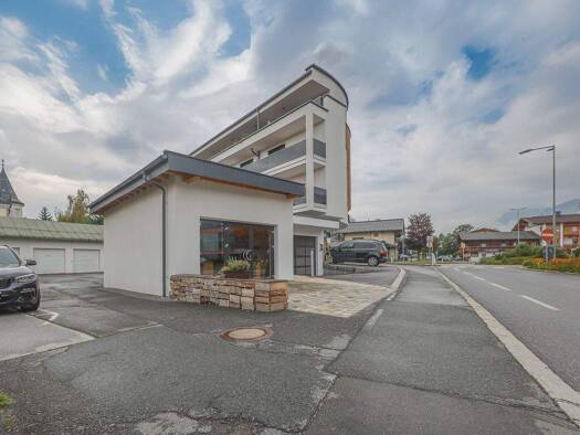 Laden zum Kauf - Erstbezug 7.255 € 1 Zimmer 29 m² Verkaufsfläche St. Johann in Tirol 6380