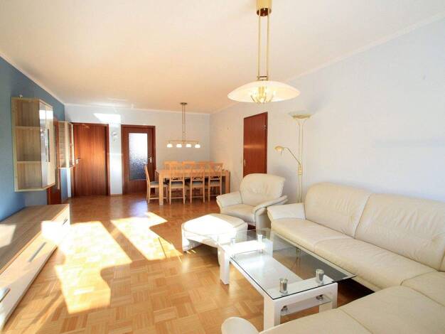 Wohnung zum Kauf 296.800 € 4 Zimmer 96,1 m² 1. Geschoss frei ab sofort Krumbach 86381