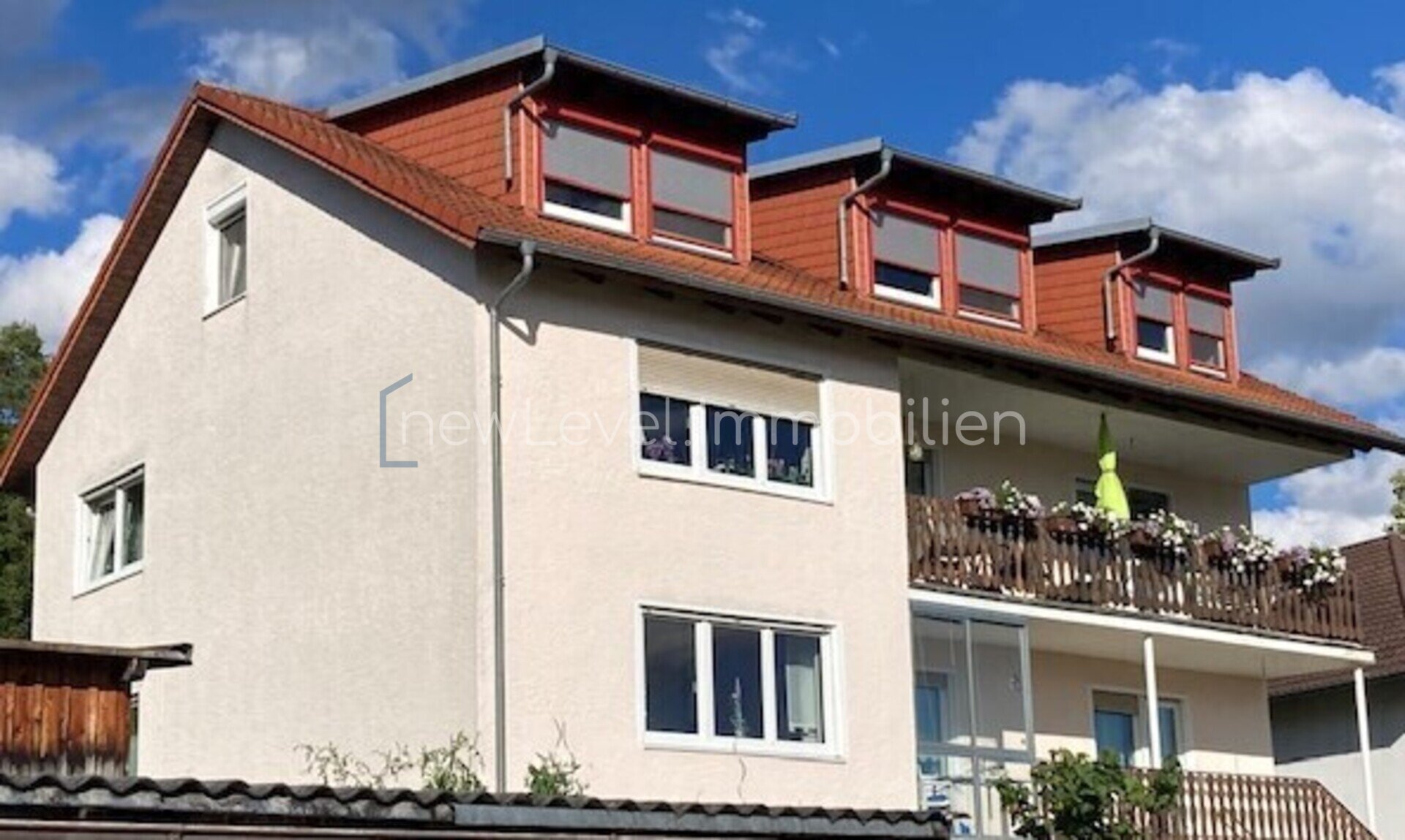 Mehrfamilienhaus zum Kauf 518.000 € 9 Zimmer 240 m²<br/>Wohnfläche 1.290 m²<br/>Grundstück Kernstadt Schwandorf Schwandorf 92421