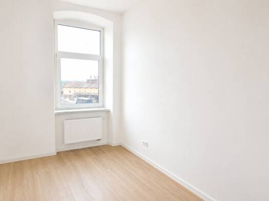 Wohnung zur Miete 736 € 3 Zimmer 77,5 m² 2. Geschoss frei ab sofort Uffenheim 97215