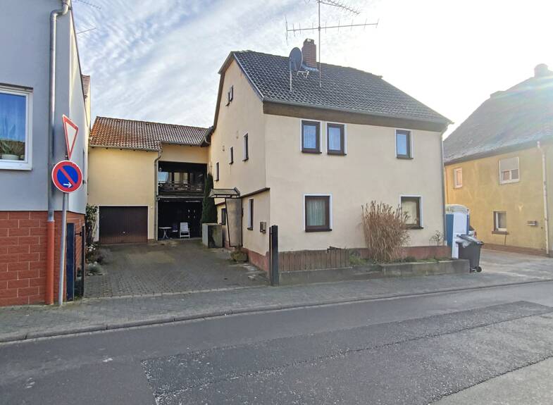 Einfamilienhaus zum Kauf 225.000 € 8 Zimmer 233 m² 281 m² Grundstück frei ab sofort Rück Elsenfeld 63820
