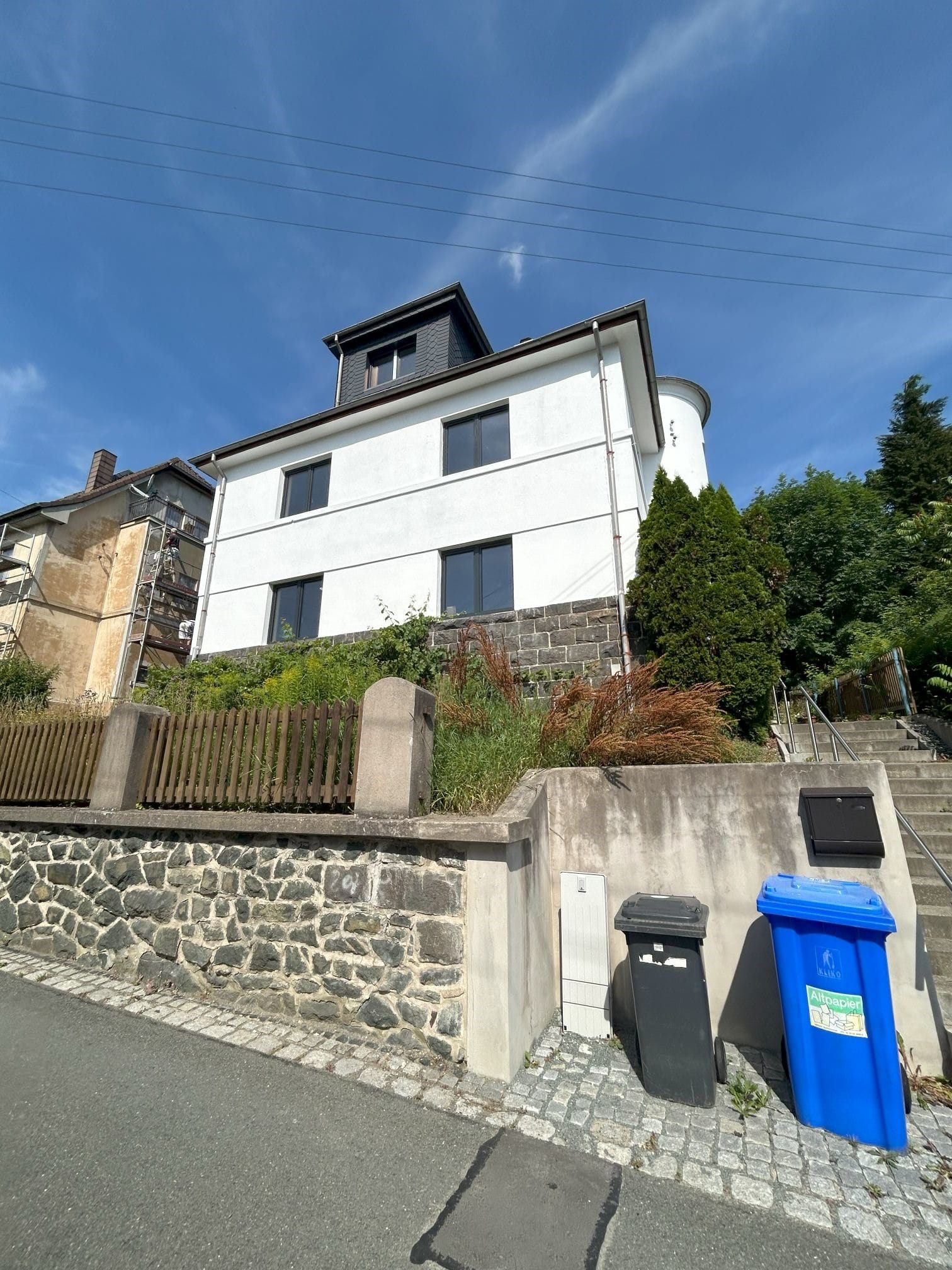 Mehrfamilienhaus zum Kauf 350.000 € 10 Zimmer 220 m²<br/>Wohnfläche 566 m²<br/>Grundstück ab sofort<br/>Verfügbarkeit Bad Steben Bad Steben 95138