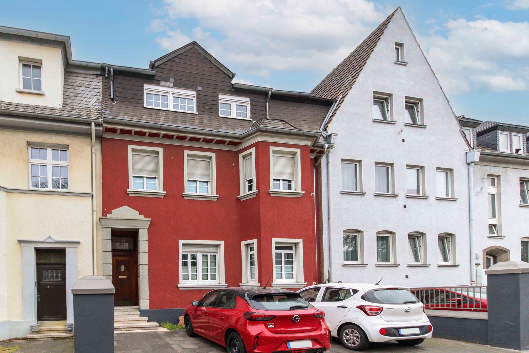 Mehrfamilienhaus zum Kauf als Kapitalanlage geeignet 399.000 € 9 Zimmer 236 m²<br/>Wohnfläche 268,1 m²<br/>Grundstück Euskirchen Euskirchen 53879