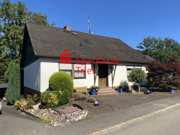 Einfamilienhaus zum Kauf 365.000 € 9 Zimmer 240 m² 1.027 m² Grundstück Wiltingen 54459