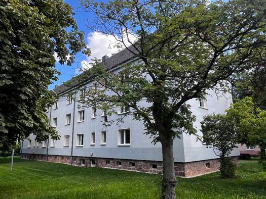 Wohnung zur Miete 305 € 2 Zimmer 46,7 m² frei ab sofort Straße des Aufbaus 19 Hartenstein Hartenstein 08118