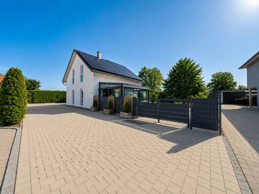 Einfamilienhaus zum Kauf 669.000 € 5,5 Zimmer 209,6 m² 785 m² Grundstück frei ab sofort Herrestraße 12 Dietenheim Dietenheim 89165