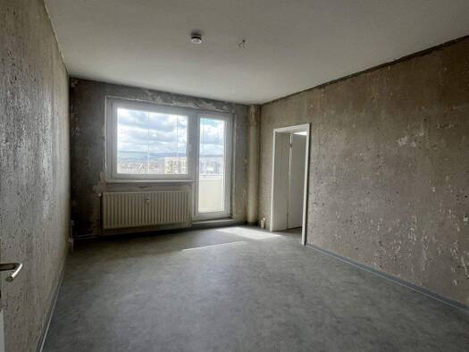 Wohnung zur Miete 437 € 5 Zimmer 85,6 m² Geschoss 4/4 frei ab sofort Glück-Auf-Straße 7 Roßleben 06571