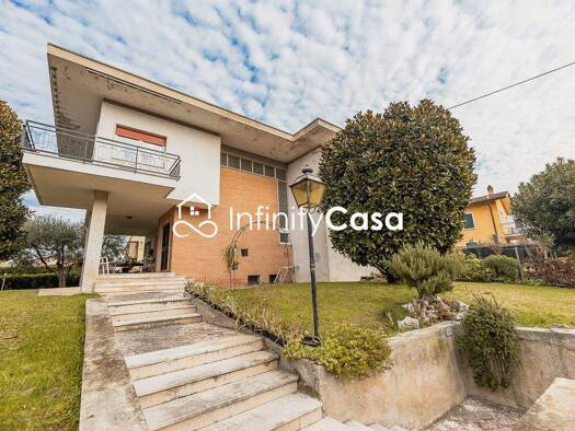 Wohnung zum Kauf 379.000 € 4 Zimmer 94,3 m² EG Lazise 37017