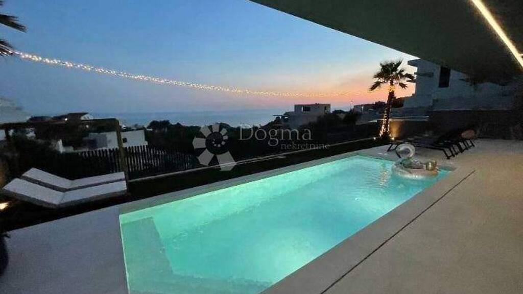 Haus zum Kauf 1.450.000 € 11 Zimmer 400 m² Makarska