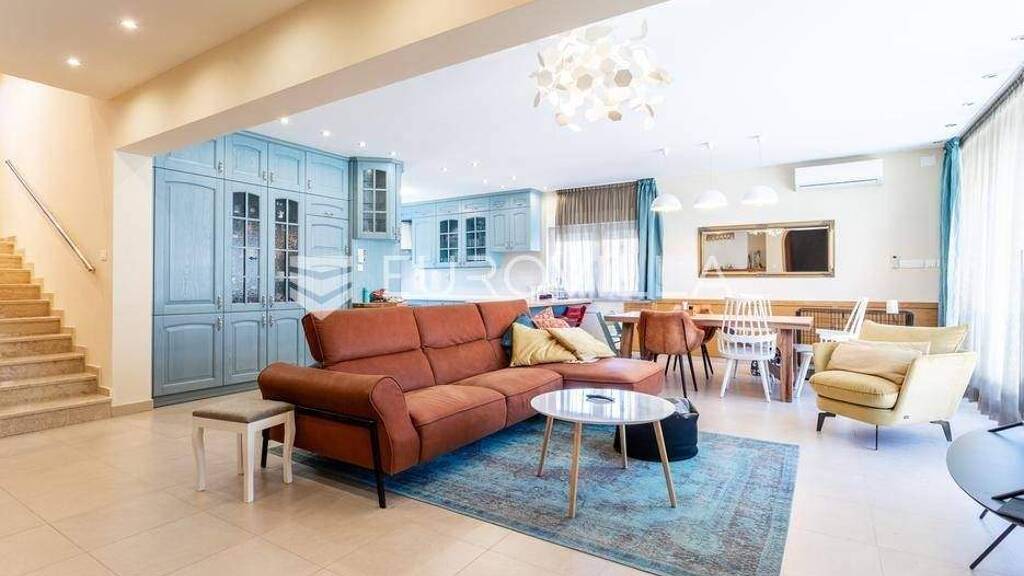 Haus zur Miete 2.500 € 5 Zimmer 256 m² Ulica Fran Galovic Vodice