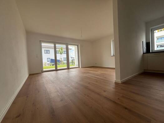 Terrassenwohnung zum Kauf - Erstbezug provisionsfrei 448.000 € 4 Zimmer 98,5 m² EG frei ab sofort Vogelsangstraße 3 Plattling 94447