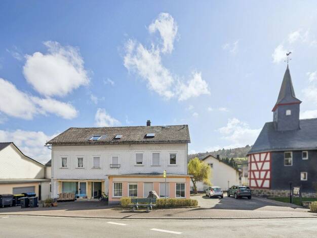 Mehrfamilienhaus zum Kauf 329.000 € 18 Zimmer 557,8 m² 630 m² Grundstück Guntersdorf Herborn 35745