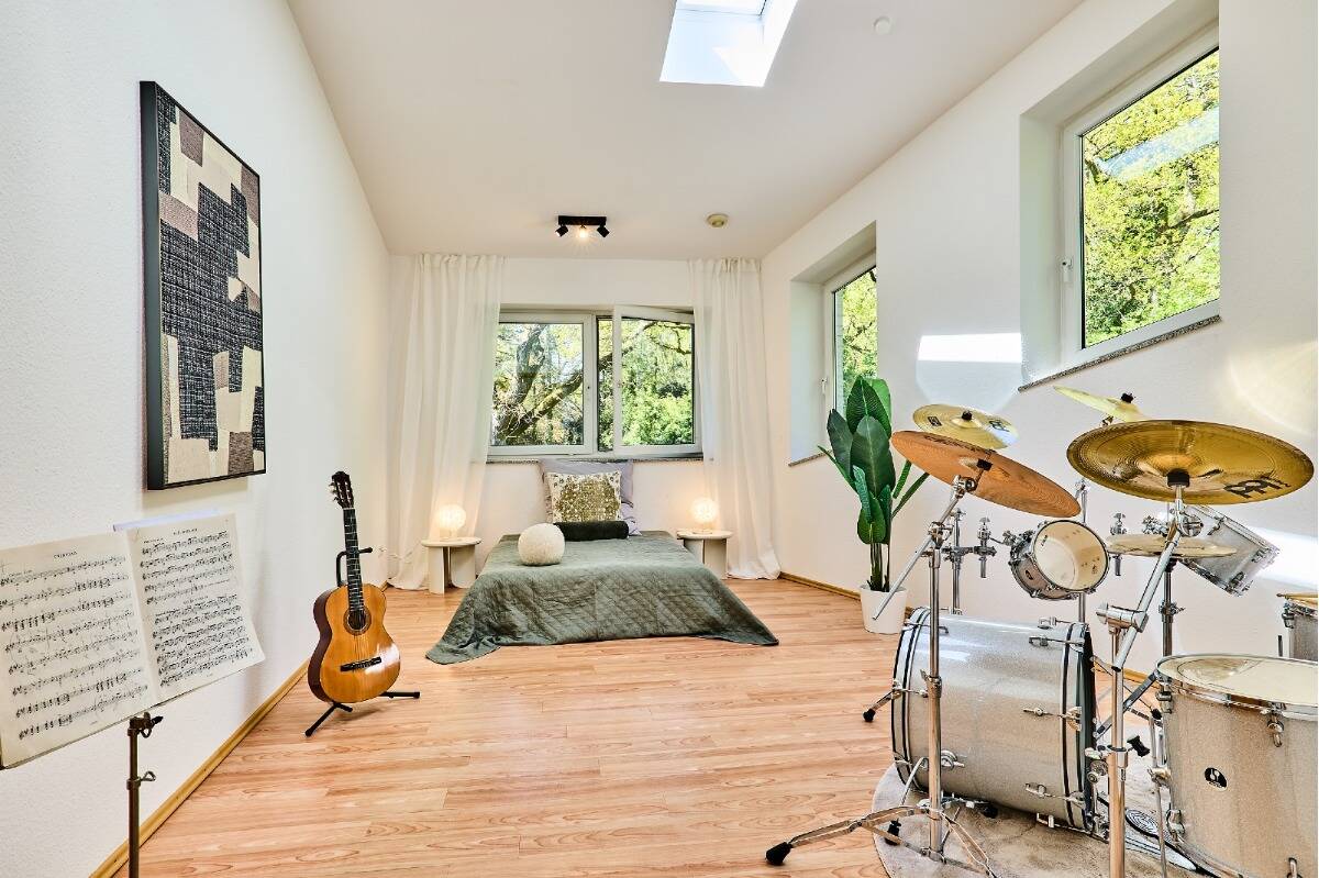 Property thumbnail 12