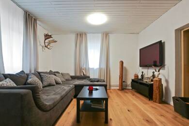 Haus zum Kauf 250.000 € 5 Zimmer 140 m² 931 m² Grundstück Büttelbronn Langenaltheim 91799