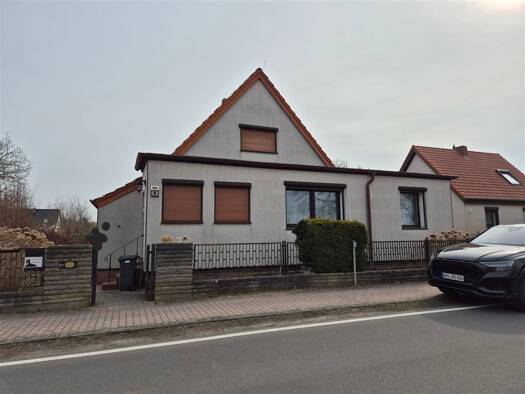Haus zum Kauf 270.000 € 4 Zimmer 98 m² 971 m² Grundstück Oranienburg 16515