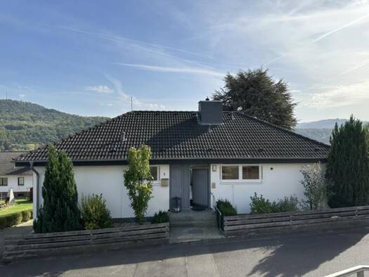Einfamilienhaus zum Kauf 379.000 € 6 Zimmer 178 m² 783 m² Grundstück Beiseförth Malsfeld 34323