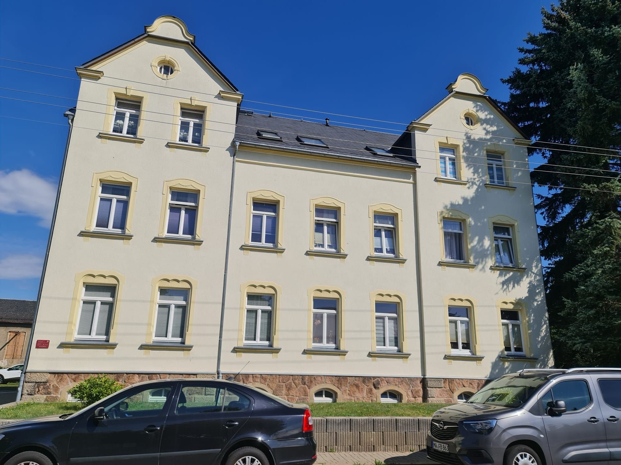 Wohnung zum Kauf 66.000 € 3 Zimmer 66,2 m²<br/>Wohnfläche 1.<br/>Geschoss ab sofort<br/>Verfügbarkeit Hartmannsdorf 09232