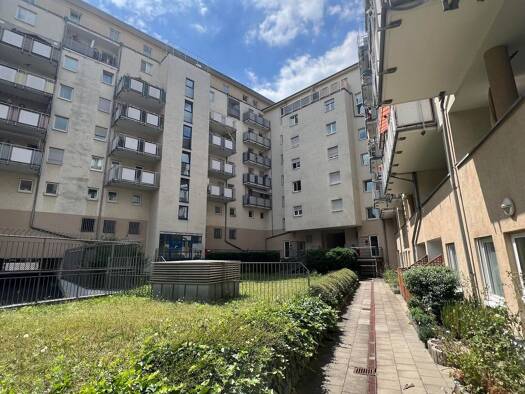 Wohnung zum Kauf 105.000 € 2 Zimmer 46,5 m² Leipziger Vorstadt Ortsamtsbereich Neustadt 01097