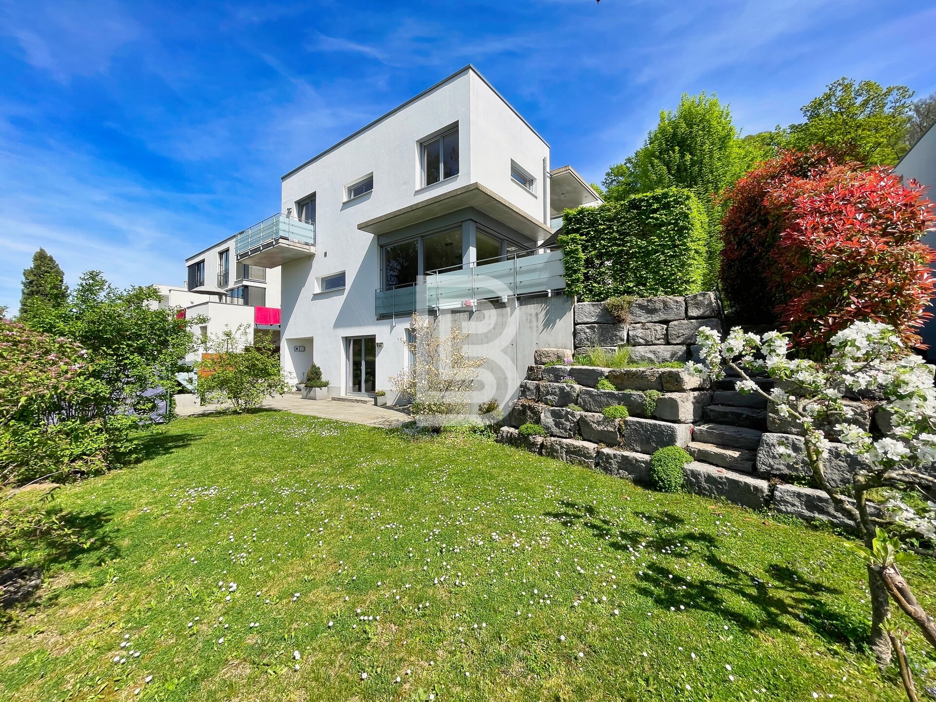 Villa zum Kauf 2.950.000 € 8 Zimmer 313,9 m²<br/>Wohnfläche 765 m²<br/>Grundstück Unterwiehre - Süd Freiburg im Breisgau 79100