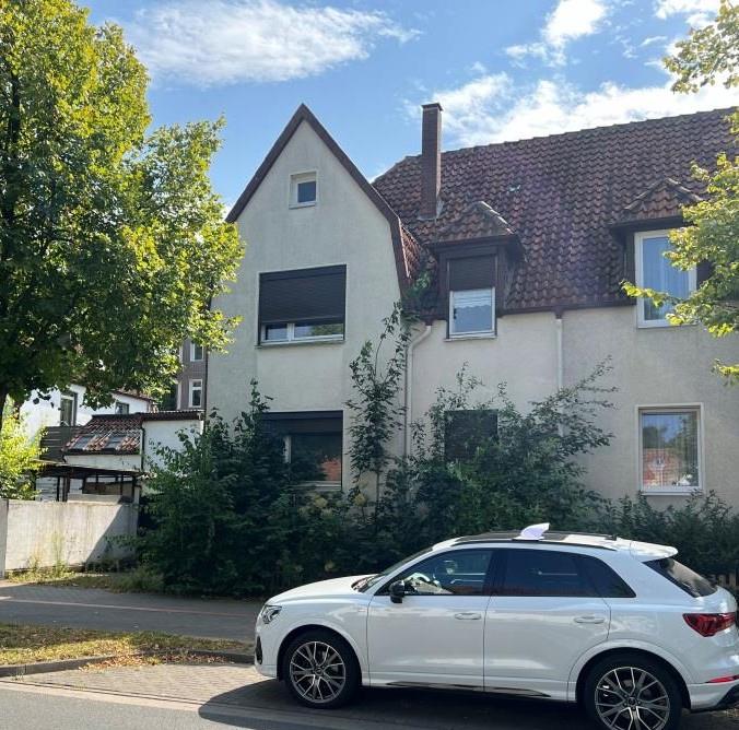 Doppelhaushälfte zum Kauf 249.000 € 7 Zimmer 125 m²<br/>Wohnfläche 351 m²<br/>Grundstück Badenstedt Hannover 30455