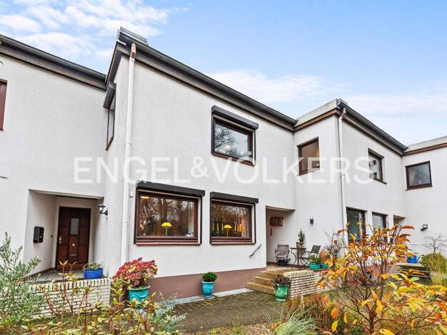 Reihenmittelhaus zum Kauf 795.000 € 5 Zimmer 154 m² 600 m² Grundstück Volksdorf Hamburg 22359