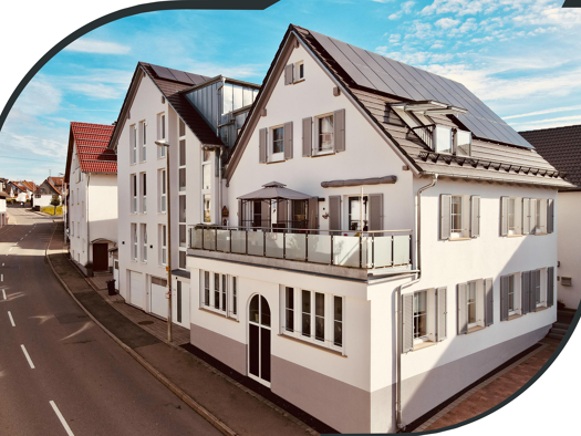 Wohnung zur Miete 1.050 € 4,5 Zimmer 100 m² 2. Geschoss frei ab sofort Dettenseer Straße Empfingen 72186